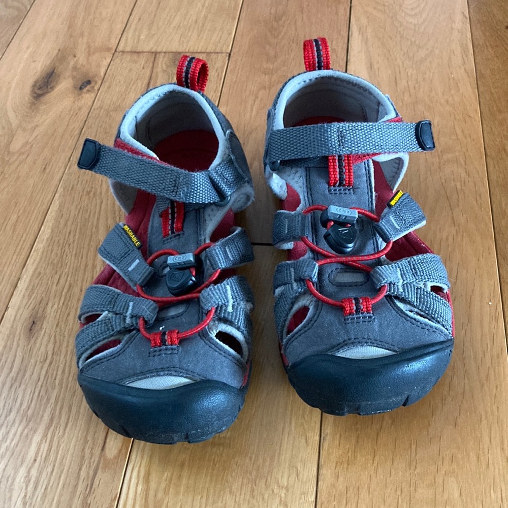 Keen sea camp II hiking sandal big kids size 1